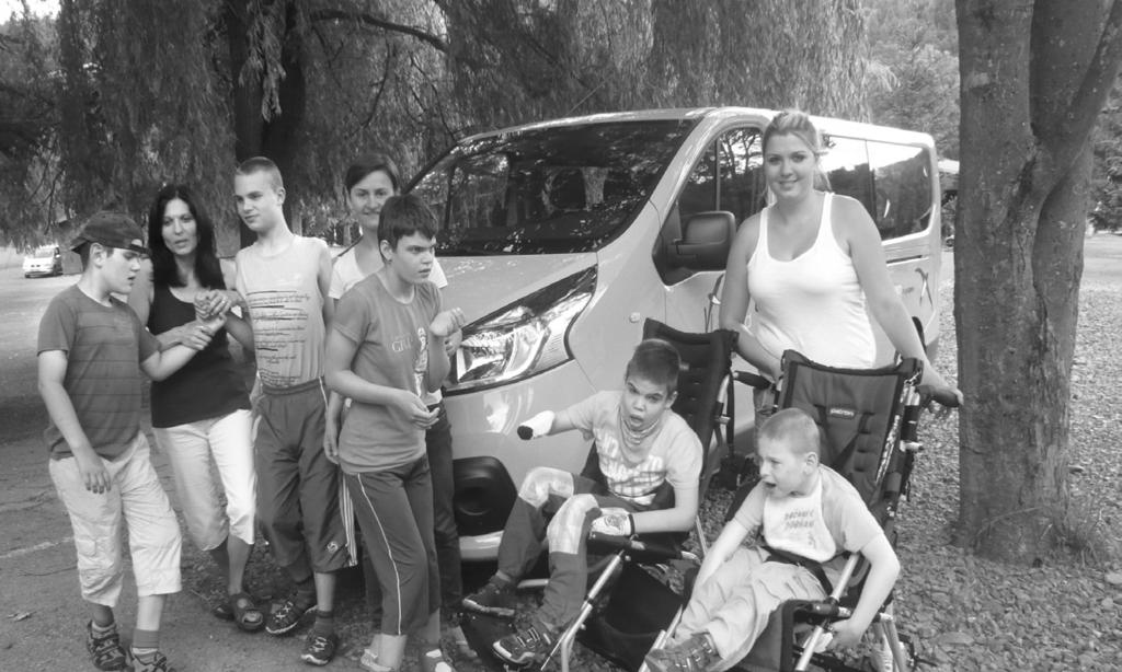 18 Hodonín 2016 19 ORGANIZAâNÍ SCHÉMA CPR Hodonín Sekce sociální sluïby vedoucí Mgr. Lenka Tlachová Sekce sluïby pro rodiny Mgr. Lucie Ambrozková fieditelka organizace Mgr. Lucie Ambrozková Ing.