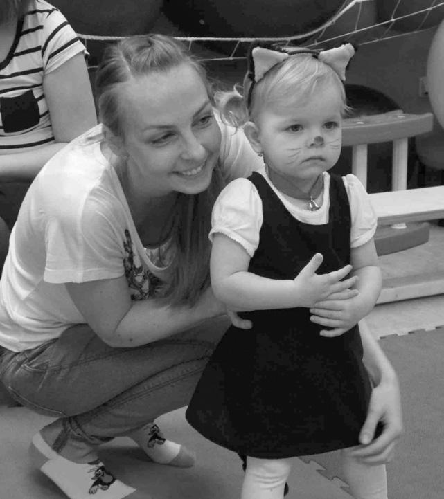 8 9 Klub maminek /vedoucí Martina Churá, koordinovala Marie Markoviãová/ Sedmikráska pro miminka, batolátka, ãlovíãky a drobeãky frekvence setkání 1x t dnû; poãet úãastníkû 263 dospûl ch + 264 dûtí;