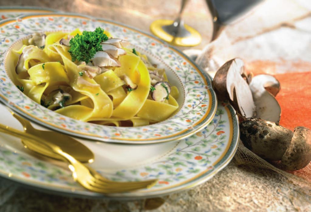MAKARÓNY SE SÝREM GORGONZOLA 3 PAPPARDELLE SE ZELENINOU 5 AL POMODORO ( S RAJČATY) 7 BUCATINI S AMERICKOU OMÁČKOU 9 TRENETTE S ČERSTVOU OMÁČKOU PESTO 11 SPAGHETTI À LA NORMA 13 PAPPARDELLE S HOUBAMI