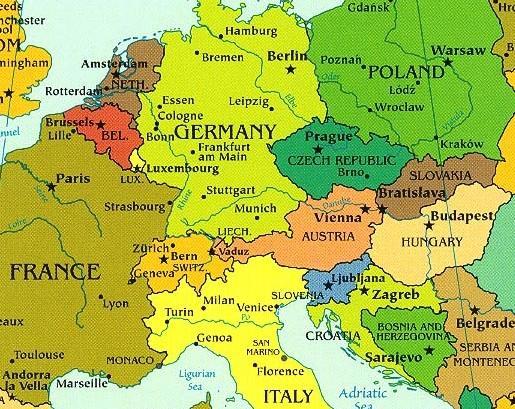V SRN se mezi lety 1950-2000 spotřebovalo 888 000 t mědi na stavbu střech, což představuje plochu cca 100 milionů m 2.