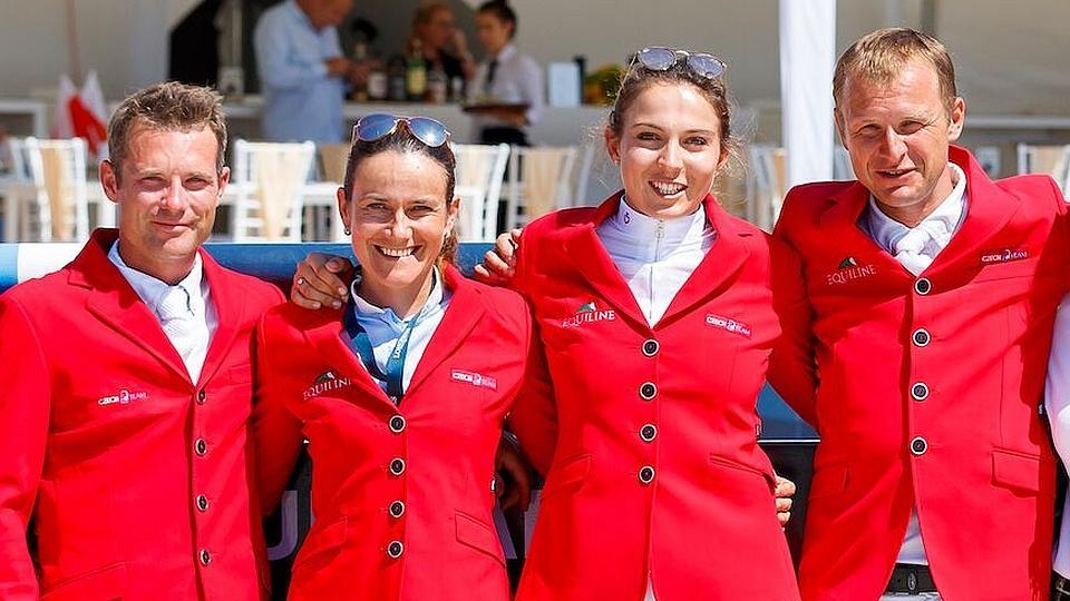 Sport Účast na olympijských kvalifikacích Čeští jezdci budou bojovat o kvalifikaci na olympijské hry 2020 ve třech disciplínách ve skocích, všestrannosti a v drezuře včetně paradrezury.