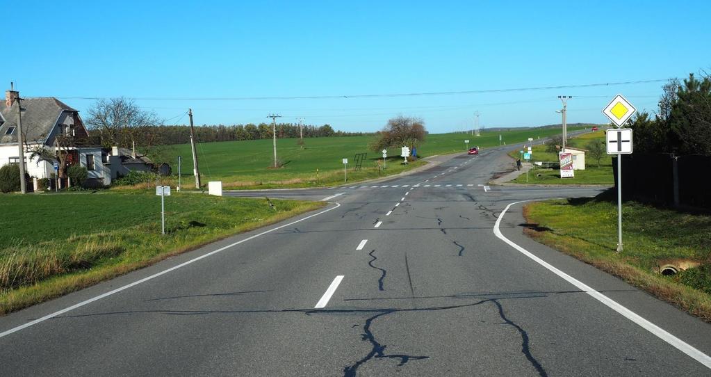Křižovatka silnic II/351 a II/399 v Dalešicích opatření se připravuje Vývoj opatření: Křižovatka silnic II/351 a II/399 v Dalešicích 2018 KÚ Vysočina - V současné době řešíme tuto křižovatku v