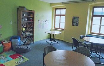 Doučování je realizováno lektory, kteří jsou zastoupeni především z řad studentů středních a vysokých škol.