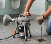 240) RIDGID K-60 SP A-25 RIDGID K-50 Pro čištění potrubí do Ø110mm Ideální pro dřezové odpady, vany, sprchy a střešní ventilační potrubí Lze používat se 3 rozměry spirál: 8, 10 a 16mm Výkonný motor
