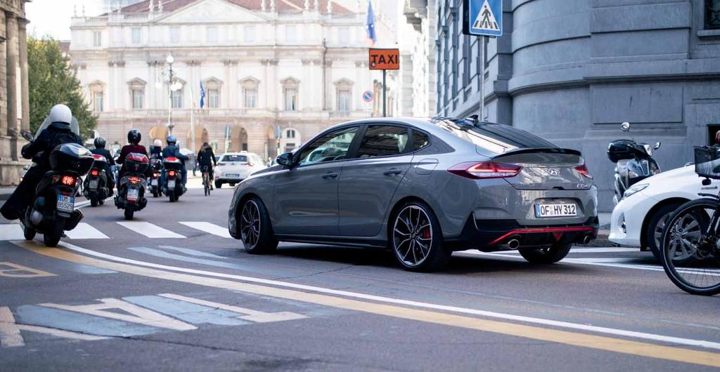Hyundai i30 Fastback N je vybaven sadou nejmodernějších asistenčních systémů Hyundai SmartSense.
