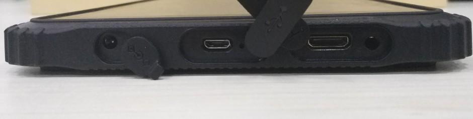 Napájení Micro USB HDMI JACK - sluchátka Napájení: napájení tabletu externím napájecím zdrojem.