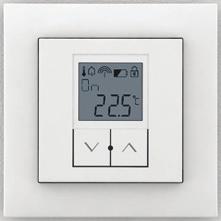 PŘÍSLUŠENSTVÍ Regulátor teploty RFTC-50 snímá teplotu v místnosti a v závislosti na zvoleném programu a teplotě bezdrátově zapíná a vypíná topný panel.