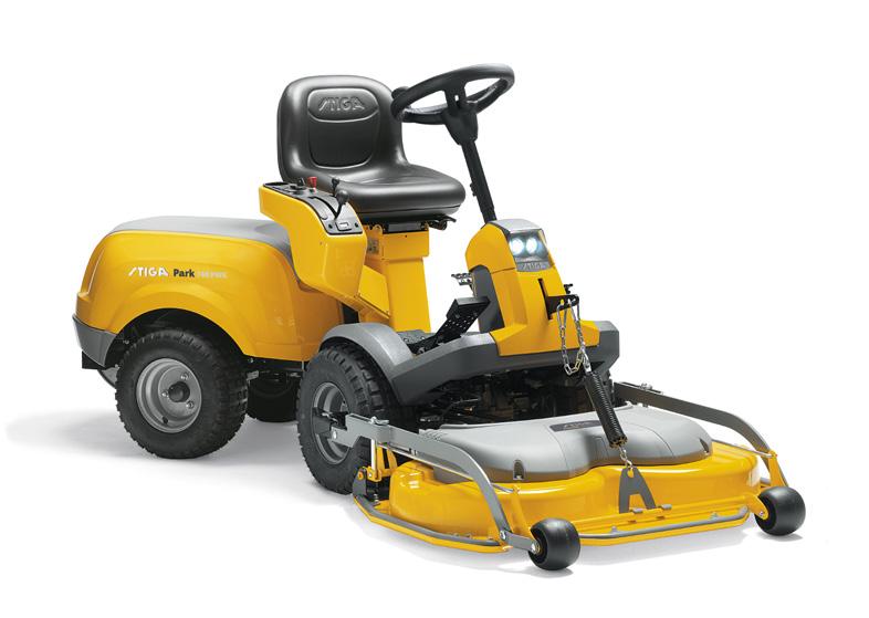 Park series 4WD / 2WD 420 420 P 520 P 540 PX 720 W 720 PW 740 PWX Type P 901 CH TOSAERBA CON CONDUCENTE A BORDO SEDUTO SEKAČKA SE SEDÍCÍ OBSLUHOU HAVETRAKTOR/HAVETRAKTOR MED FRONTKLIPPER (FM)