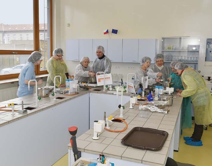 Univerzita třetího věku mléko a mléčné výrobky Mléčné výrobky při výuce U3V Veterinární a farmaceutická univerzita Brno (VFU Brno) již od r.