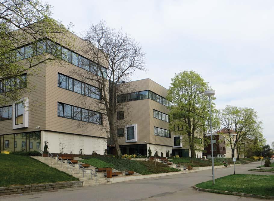 Studijní a informační centrum univerzity postavené v době kvestorky Mgr. et Mgr. Daniely Němcové Nový kvestor Veterinární a farmaceutické univerzity Brno Ing. Bc.