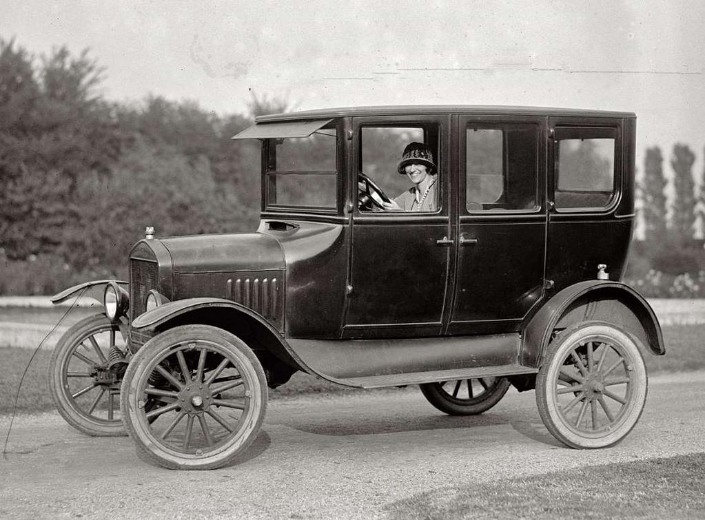 Henry Ford (1863 1947) Ford T 1. října 1908 až 26. května 1927 15 milionů vozů.