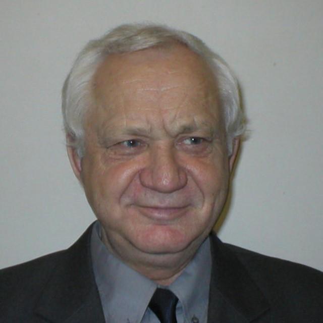 FORUM STATISTICUM SLOVACUM Vol 4 (208) No 2 pp 80-82 Zo života SŠDS/Fom life of SSDS Za Jankom Luhom Memoy of Ján Luha (*8. 4. 947 6.