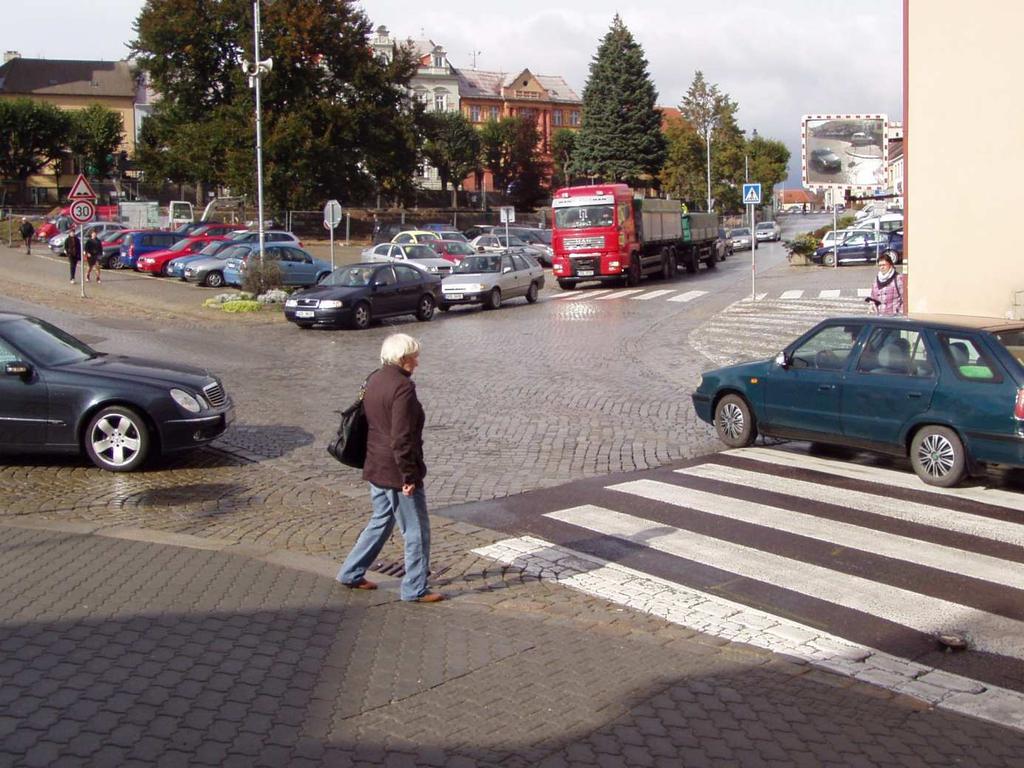 současnost Obrázek 11: Symbióza automobilové a pěší