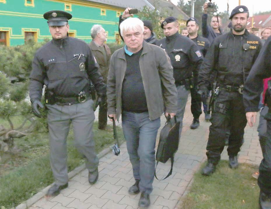 VÍME PRVNÍ Exstarosta Křižka trvá na tom, že odměna mu byla vyplacena správně, navíc se souhlasem zastupitelstva Co si o tom myslíte? Napište nám! redakce@ddk.