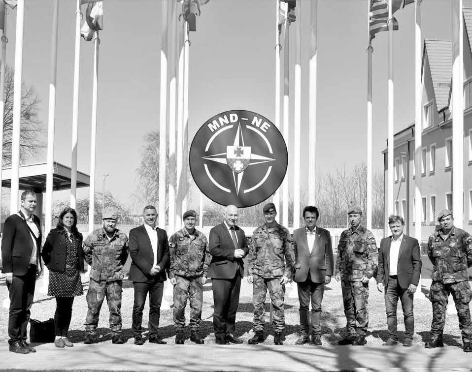 MĚSTO VRCHLABÍ Senátní služební cesta v Polsku Delegace Senátu v rámci své zahraniční cesty ve dnech 14. - 18. dubna 2019 navštívila velitelství NATO a vedla politická jednání ve Varšavě.