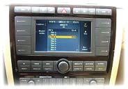 Vozidla s ZAB Místo instalace je na zadní straně navigační jednotky. Kompatibilní vozidla : Bentley Continental Coupe GT, VW Phaeton do 03/2010. Navigace : ZAB.