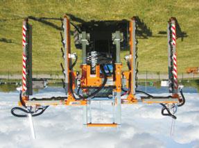 nastavením šířky řezu (model 2 CVH)