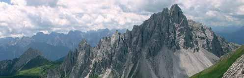 projížďky na šlapadlech nebo lodičkách, přejezd do oblasti masivu Silvretta,výjezd vysokohorskou silnicí do výšky 2.