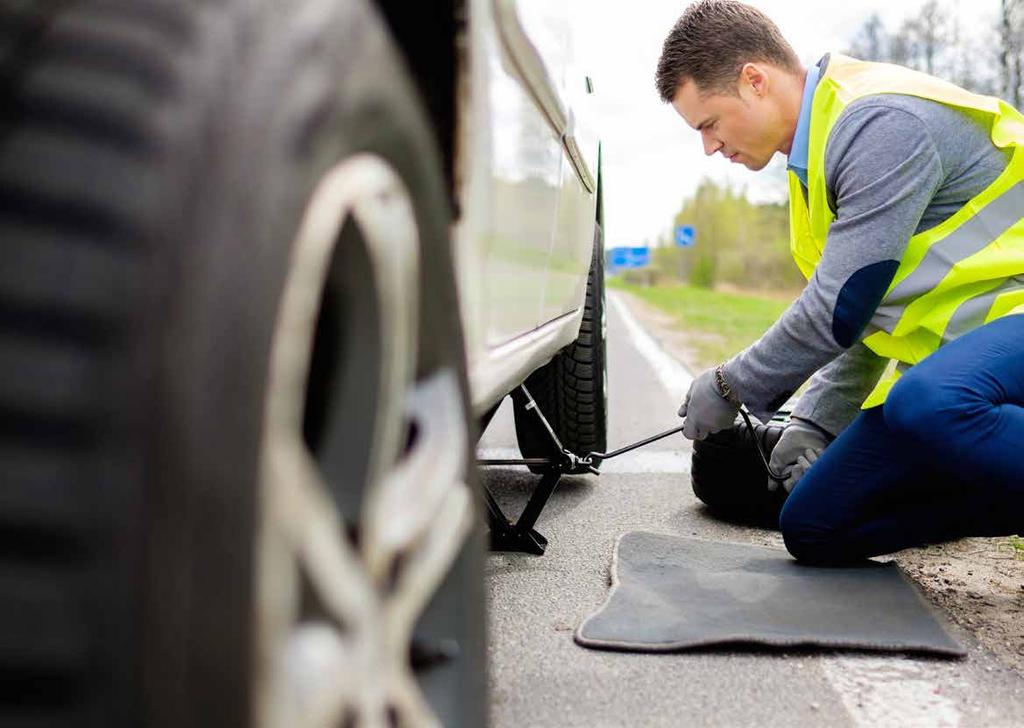 6 Co dělat v případě dopravní nehody V případě dopravní nehody, kdy došlo pouze k drobnému poškození vozu a není pochyb o tom, kdo srážku způsobil, sepište Záznam o nehodě, který obsahuje: Osobní