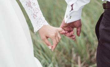 Sklad byl uklizen a srovnán a byly nachystány věci k odvozu na jarní táboření na Drozdovskou Pilu.... v tomto čísle nenajdete rubriku Z historie Kůry. Rubrika nás však neopouští natrvalo.