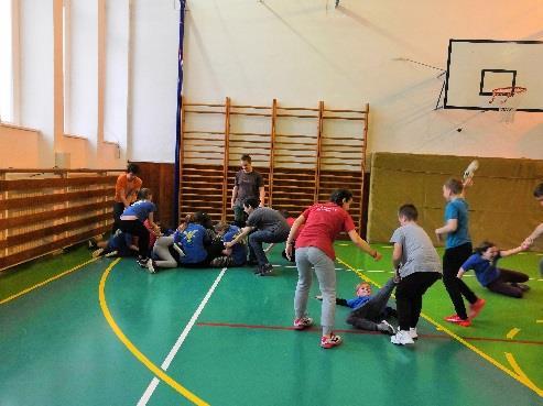 SPORTOVNÍ DEN S T.O.KAMARÁDI 6. DUBNA 2019 Sešli jsme se na nádraží v Zábřeze.