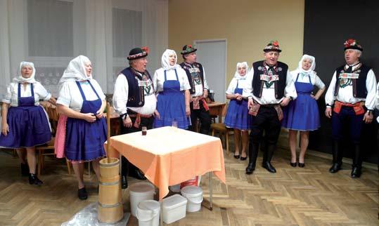 Jak se říká víc hlav, víc ví více rukou víc udělá. Na tomto místě bychom tedy chtěli vyjádřit poděkování všem, kdo s námi po celý rok skvěle spolupracovali.