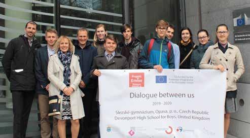 Emisaři reprezentovali město v Bruselu Projekt Emise je seskupení studentů Slezského gymnázia pracujících nejen na zlepšení stavu ovzduší v Moravskoslezském kraji.