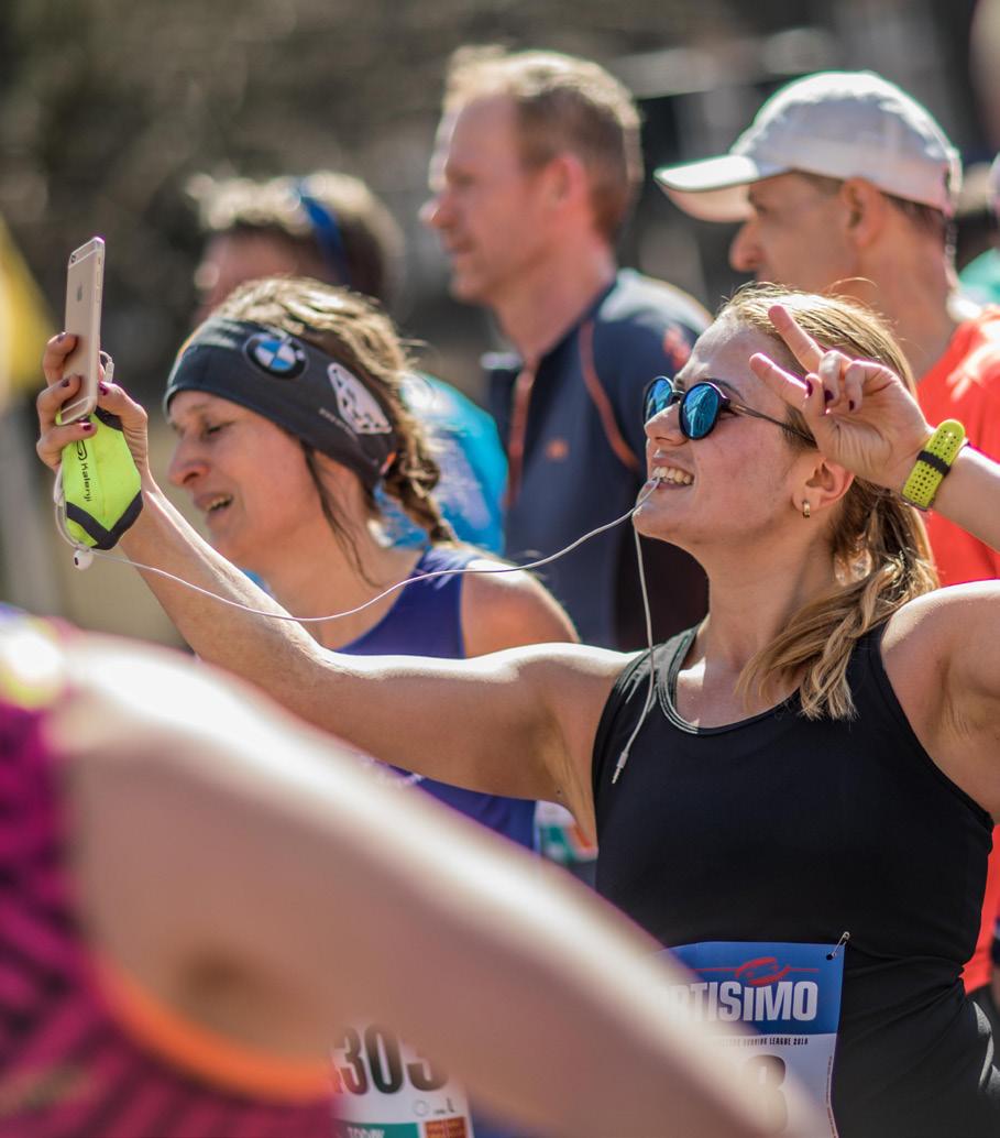 press guide Zajímavá čísla Kapacita Sportisimo 1/2Maratonu Praha je 11 500 běžců. Ve startovním poli se objeví celkem 78 národností. 67 % běžců jsou muži, 33 % tvoří ženy.
