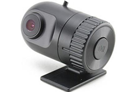 DVR23 Videokamera k záznamu jízdy vozidla (černá skříňka) Uživatelská příručka Obsah Funkce kamery... 2 Obsah balení... 2 Před spuštěním kamery... 2 Napájení kamery...2 Poloha a montáž kamery.