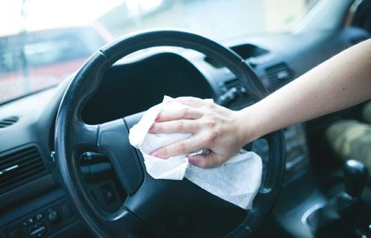 (až 12 měsíců, nebo 20 000 km) snadné odstraňování zbytků hmyzu jen za pomoci vody