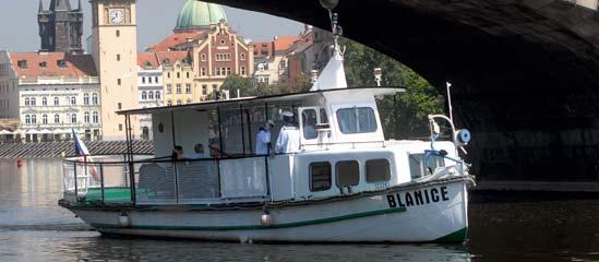 Oskar Kuptík o přívozu P4 Praha - Studie má být hotova do konce letošního roku. Pak se rozhodne, zda bude mít Praha vodní tramvaj, nebo ne.