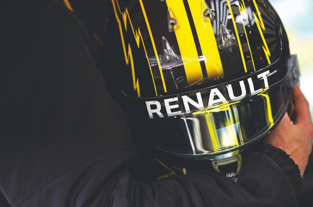 NEZBYTNÉ DOPLŇKY Pořiďte si stylové doplňky z naší kolekce a ukažte, že ve Formuli 1 fandíte týmu RENAULT!