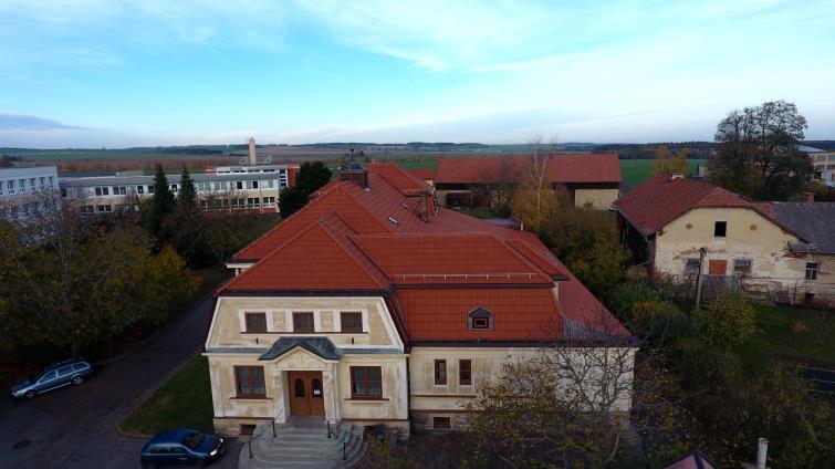 Výbor jednoty tímto setkáním poděkoval za podporu při opravě střechy sokolovny. Na opravu střechy přispělo 66 dárců (fyzických osob, firem, organizací).