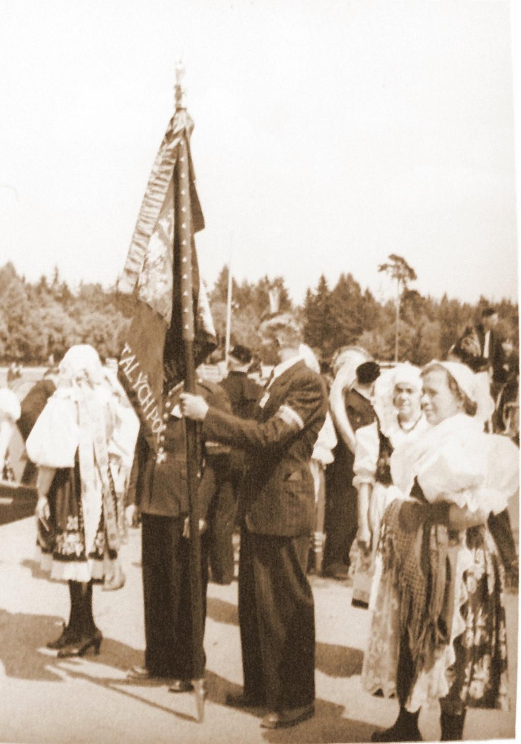 slavnostně vynesen. Krajský sjezd SOPVP byl zahájen v sobotu, 12. 7. 1947 ve 20 hodin v kladenské sokolovně. Po projevu vzácného hosta, arcibiskupa pražského dr.