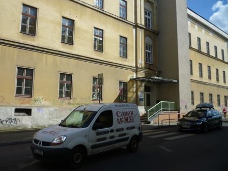 učeben. Bude měněna elektroinstalace a osvětlení. předpokládané náklady na zateplení 17,424 mil. Kč úspora nákladů 359 tis. Kč/r.