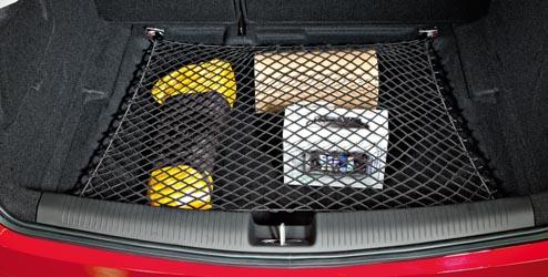Snadná montáž a demontáž Zabezpečeno uzamykatelnými kryty Označeno logem Opel Sada 2 tyče Maximální nosnost včetně střešního nosiče: 70 kg 39125894 Kč 8148 Aerodynamicky navržený hliníkový střešní