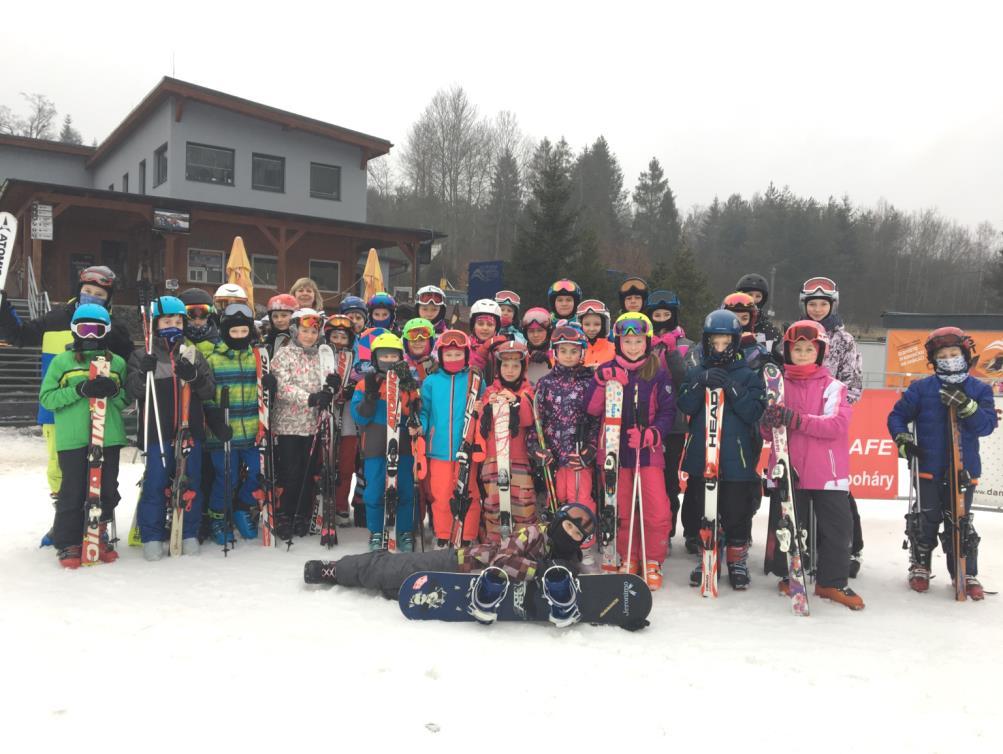 Ve složení Hana Janošová, Markéta Lamžíková, Ema Theuerová, Klaudie Kudělová, Anna Kamrádová, Viktorie Kocurová, Jakub Krajíček, Jan Vitásek, Jan Maško, Tomáš Kroupa, Nicolas Badaj a Štěpán Vitásek