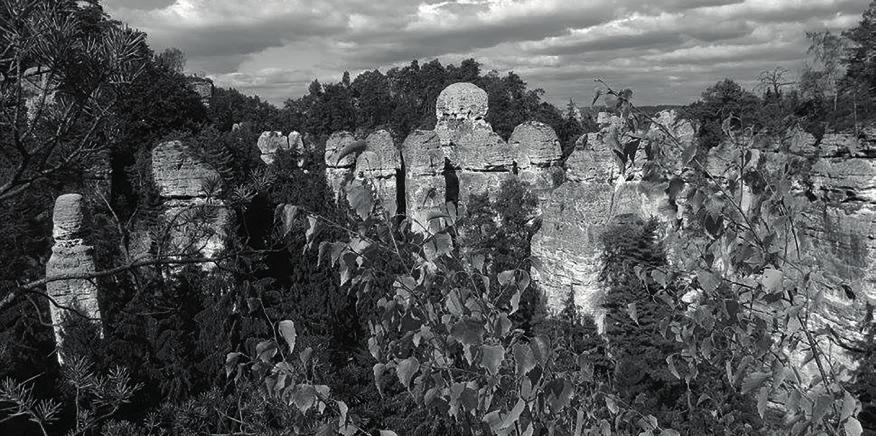 splněný další z lezeckých snů. Na dolezení ještě rychlý výběh Podmokelské Údolkou V, přeci jen výhled na Kapelníka je z Podmokel nejlepší. Pak už jen večeře a chrupec. DAY 2 Poprvé výlet do Příhraz.
