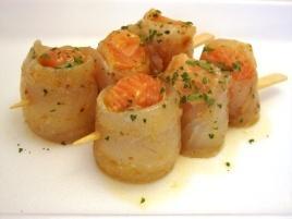 ROLKY Z TILÁPIE PLNĚNÉ LOSOSEM (1ks cca 150g) Složení: Tlamoun nilský (Oreochromis niloticus, pochází z chovu, země původu.