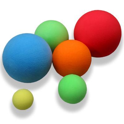 PRAKTICKÁ ČÁST 3 PRAKTICKÁ ČÁST 3.1 MALÉ MÍČKY (MOLITANOVÉ, TENISOVÉ, PLASTOVÉ) Obrázek 1: Molitanové míčky (Zdroj:Google [online]. [cit. 15.12.2017].