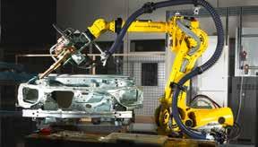 řada R-2000 Maximální nosnost na zápěstí: 270 kg Maximální dosah: 3540 mm R-2000iC/270F Available robot versions: R-2000iB/100H 5 os R-2000iB/100P Podstavec pro montáž R-2000iC/100P Podstavec pro