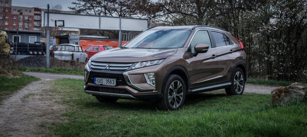 Redakční autotest: Mitsubishi Eclipse Cross. Japonské kladivo na Karoq s jedním typem motoru! Škoda Je pro vás Mitsubishi Outlander příliš staromódní? Japonci přichází s odpovědí jménem Eclipse Cross.