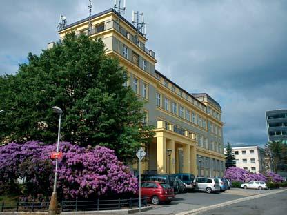 Postupem času se přesunulo do Žiliny a do Košic a nakonec bylo v roce 1983 otevřeno v Ústí nad Orlicí.