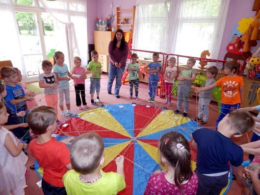Programy se skládají ze 4 navazujících bloků od úvodního motivačního loutkového divadla přes tvořivé dílny a využití odpadu až k praktickým ukázkám pro rodiče.