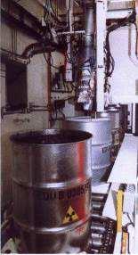 4.2.1.2. Kapalný RAO 4.2.1.2.1. Zařízení na úpravu KRAO KRAO vznikající v procesu čištění a zpracování kapalných radioaktivních médií je shromažďován a následně skladován na BAPP ve skladovacích nádržích o objemu 460, resp.