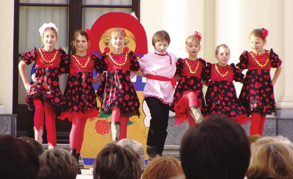 5/2008 15 ASTERIX Středisko volného času Havířov, příspěvková organizace Na Nábřeží 41, Havířov-Město, tel.: 596 811 175 www: svcha.eu Ruštináři z gymnázia Studentská bodovali před ruským publikem 19.
