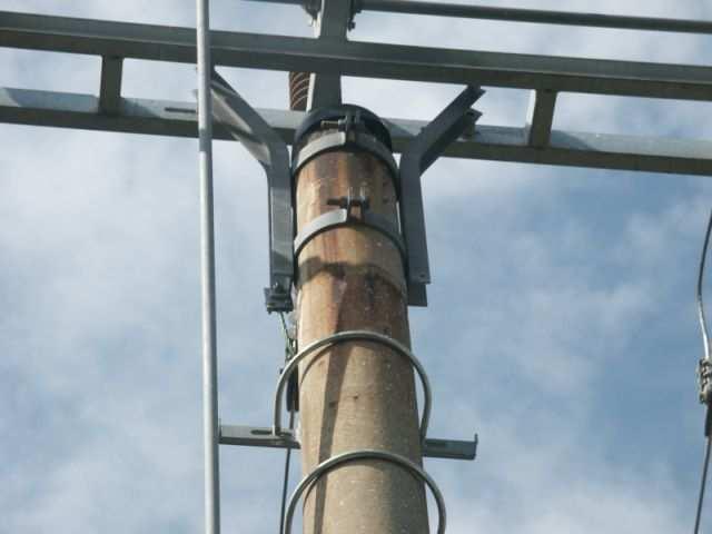 PRACOVNÍ PODMÍNKY STANDARDS AND REGULATIONS The VLK section switches comply with the ČSN 62271-103, ČSN EN 62271-1, ČSN EN 62 271-102.