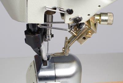 Machines are standardly equipped with 30 mm roller (25 or 35 mm available as option). All models are supplied with needle plate with inlay.