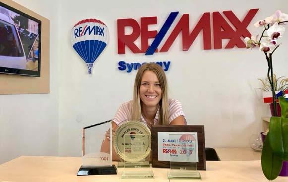 První mé kroky vedli do RE/MAX Akademie, kde jsme musela projít školením a certifikací zakončenou zkouškou. Tato zkouška se opakuje každé dva roky.