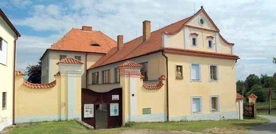 9 RYTÍŘSKÉ NOVINY Za hudbou na zámek RŮŽKOVY LHOTICE V barokně- -klasicistním zámku si prohlédnete expozici věnovanou Podblanicku jako hudebnímu fenoménu.